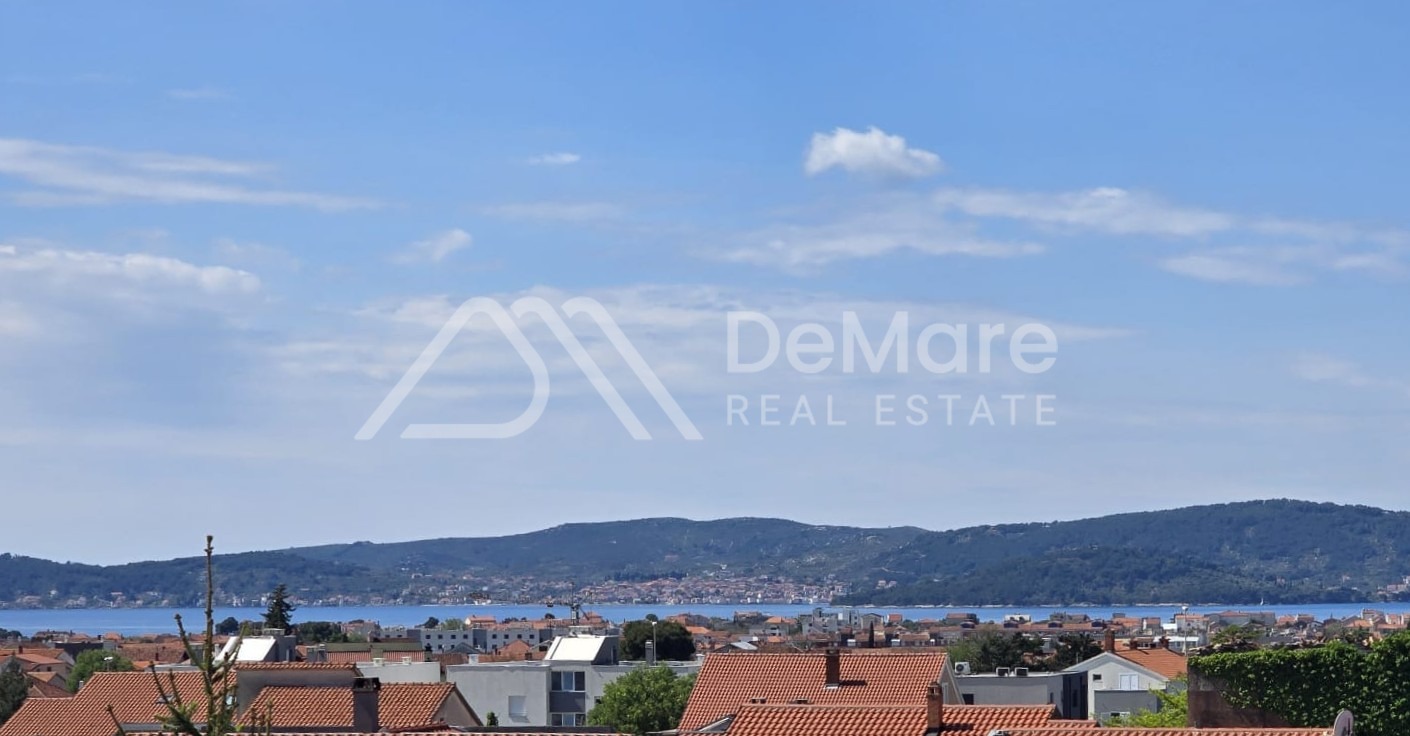 Demare.hr - Zadar - Crvene kuće